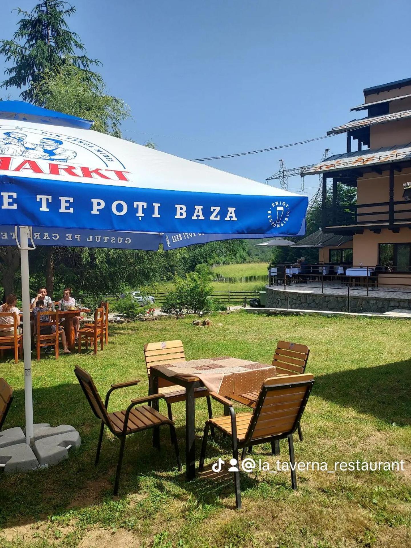 Pensiunea La Taverna Trăisteni Extérieur photo