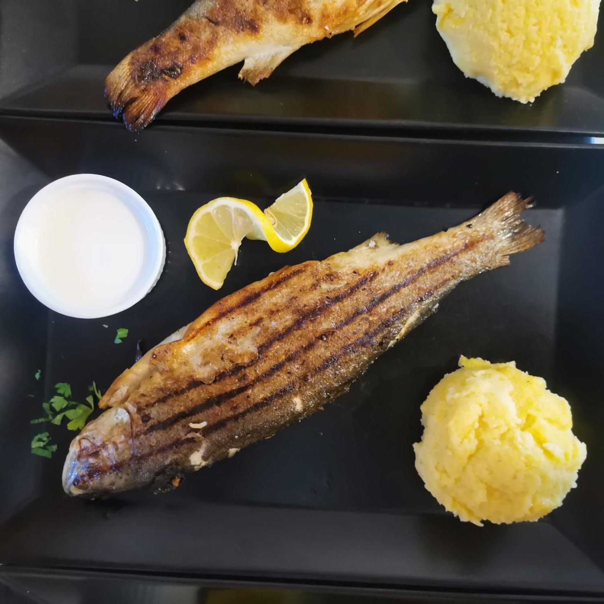 Pensiunea La Taverna Trăisteni Extérieur photo